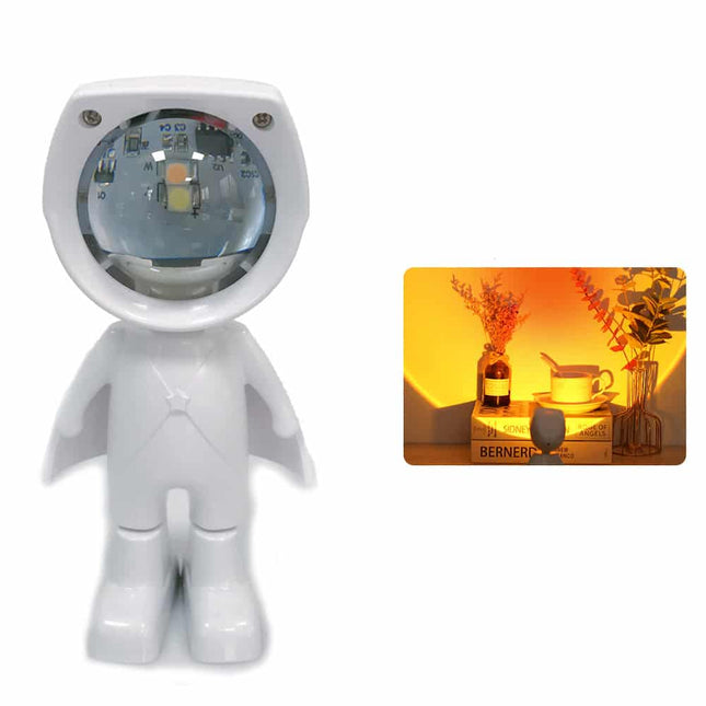 Projektor zachodu słońca w kształcie astronauty