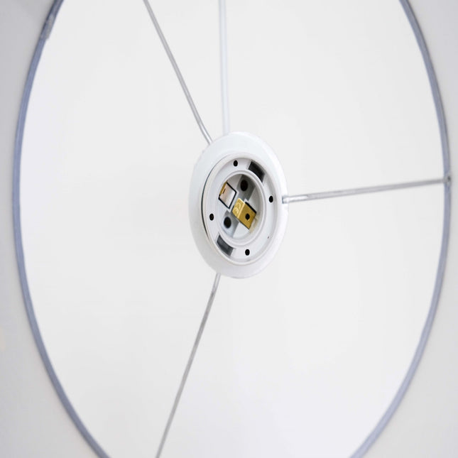 Biała lampka nocna z niebieskim wielorybem