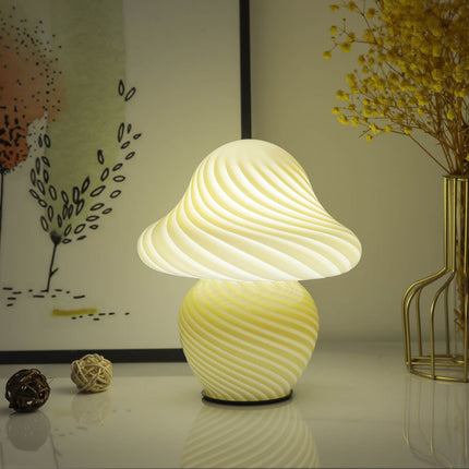 Szklana lampka nocna LED grzybek