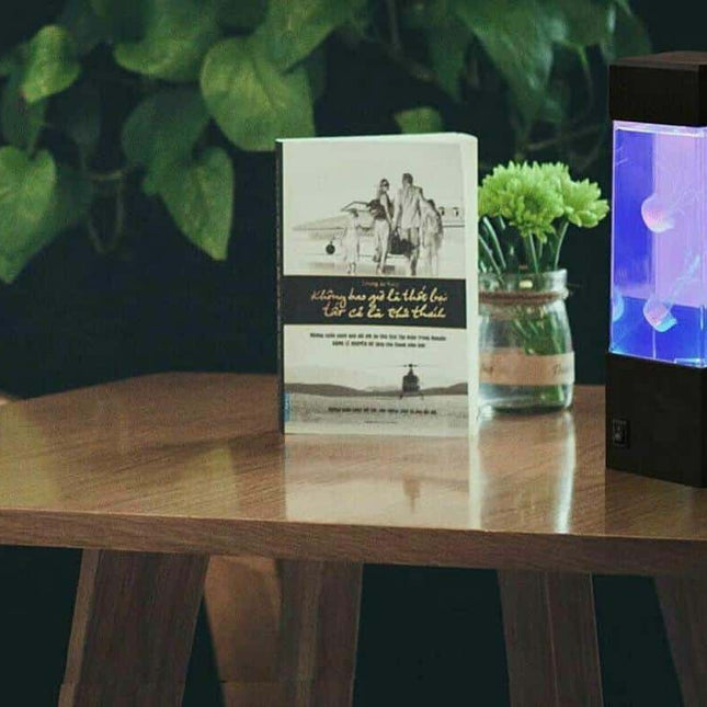 Wielokolorowa lampka nocna LED z meduzami