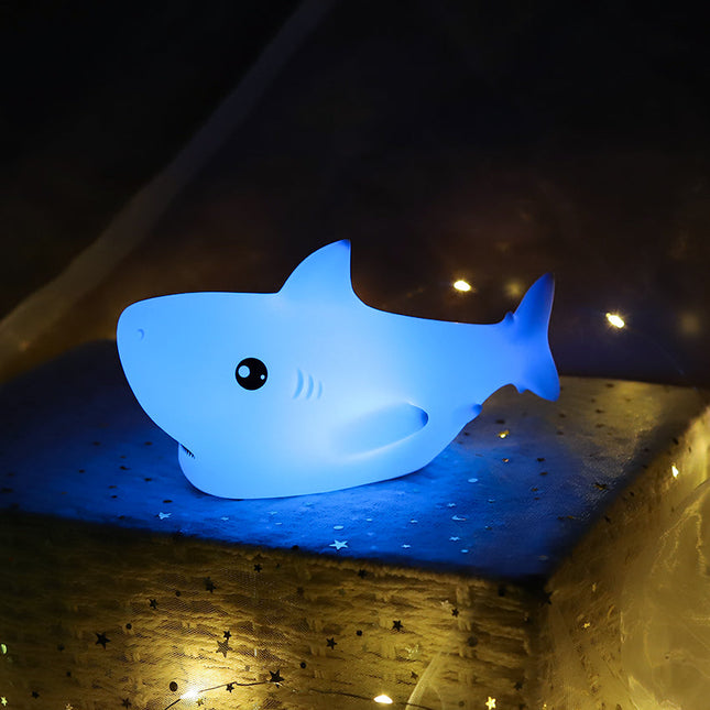 Lampka nocna dla dziecka silikonowy rekin