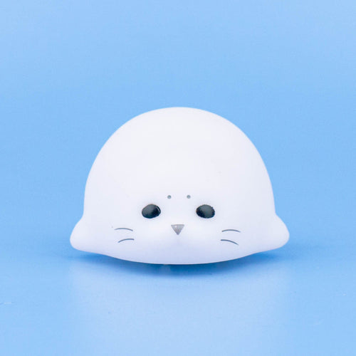 Mała silikonowa lampka nocna w kształcie foki