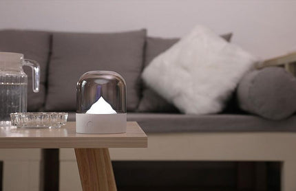 Lampka nocna stołowa góra pod kloszem