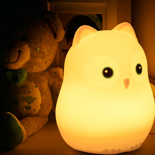 Miękka silikonowa lampka nocna sowa z pilotem
