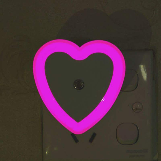 Lampka nocna LED do kontaktu serce