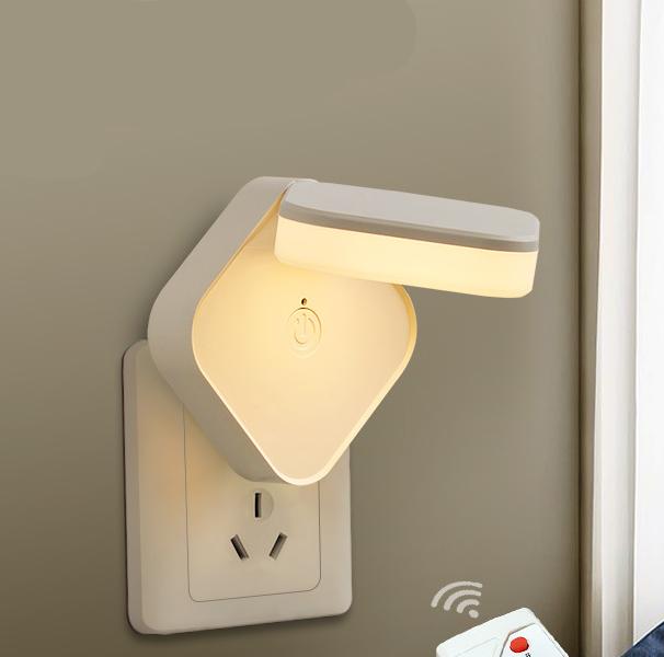 Ścienna lampka nocna do kontaktu z pilotem