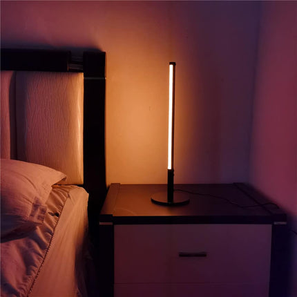 Nowoczesna lampa stołowa LED z pilotem