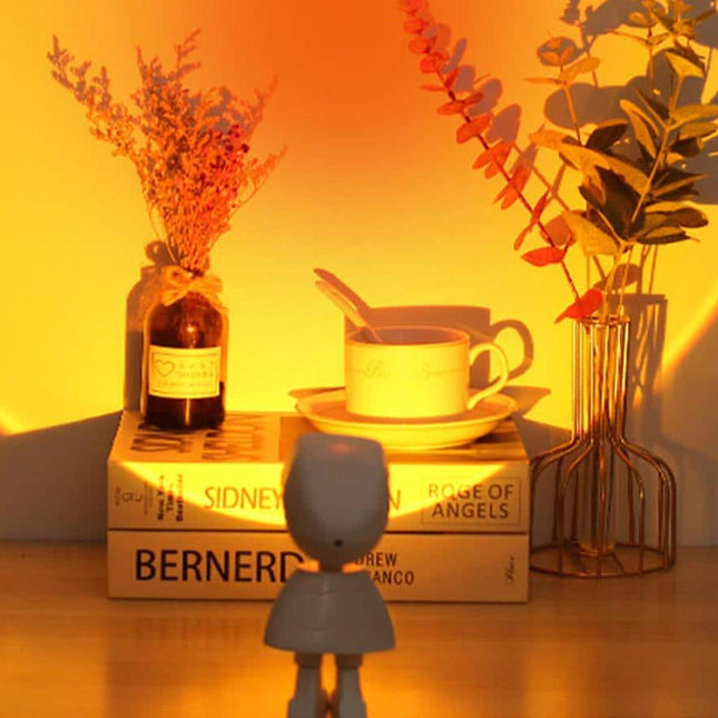 Projektor zachodu słońca w kształcie astronauty