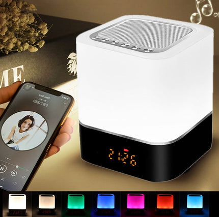 Lampka nocna z głośnikiem Bluetooth i budzikiem
